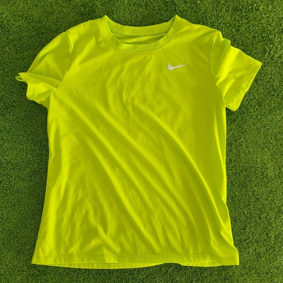 Nike Dri FIT Tshirt - Picture 1 of 3